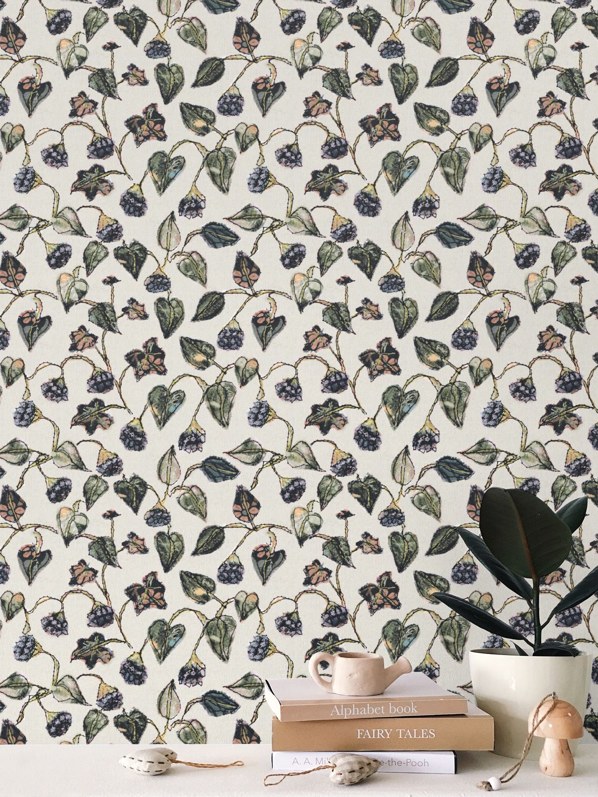 Ivy Repeat Pattern Wallpaper